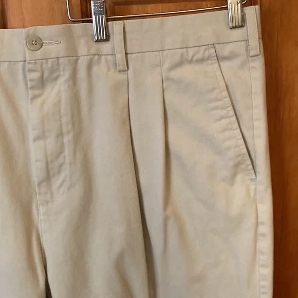 Croft&Barrow Men's Dress Slacks Pleated Front - Picture 2 of 5